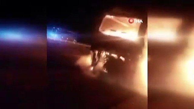 İçinde 34 yolcu vardı! Seyir halindeki otobüs alev aldı