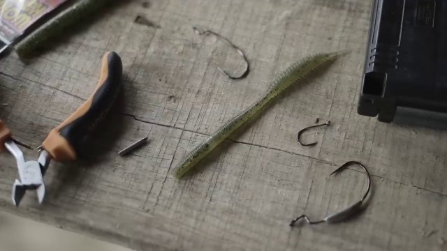 Les vers artificiels : des leurres de pêche redoutable ! (perche, black bass, sandre...)