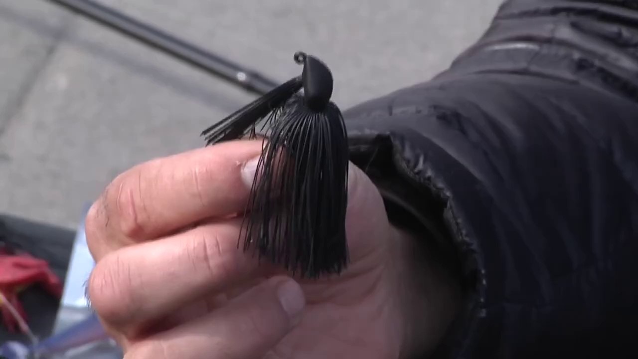 Le RUBBER JIG, un leurre de Pêche REDOUTABLE !!! (bass, sandre, brochet)