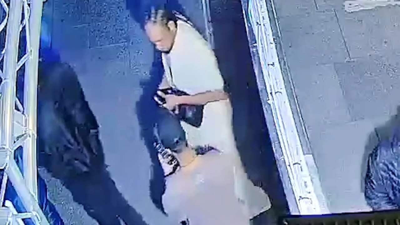 Met police CCTV footage of Omar Wilson