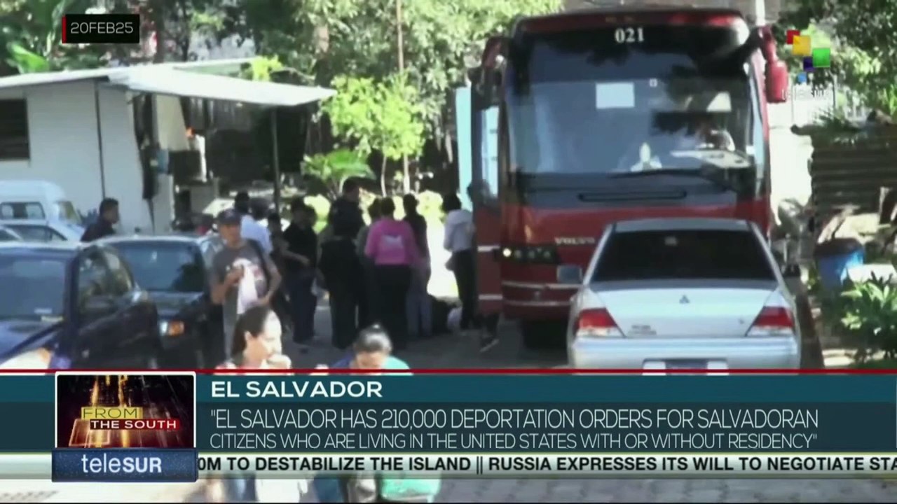 El Salvador, U.S. planes full of deportees arrives weekly