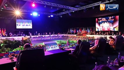 النشرة الدولية لأمسية الجمعة 21 فيفري 2025