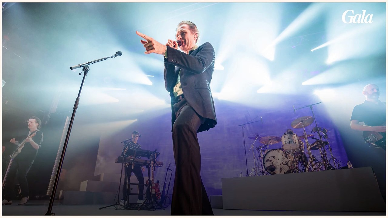 GALA VIDEO - Clara Luciani maman d’un petit garçon : son mari Alex Kapranos fait de très rares confidences