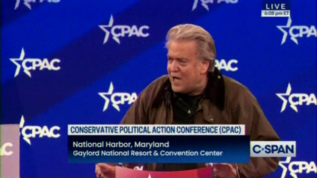 Steve Bannon, ancien conseiller de Donald Trump, est accusé d'avoir effectué un salut nazi lors de la conférence des extrêmes droites dans le monde