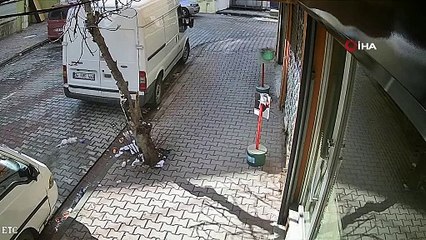 Polisten kaçan araç pastaneye daldı: İçinden 50 bin dolar ve silah çıktı  