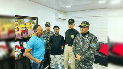 Se entrega joven perseguido por homicidio y asalto a joyería