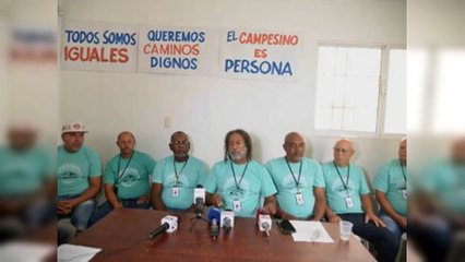 Campesinos en lucha por caminos vecinales en Santiago