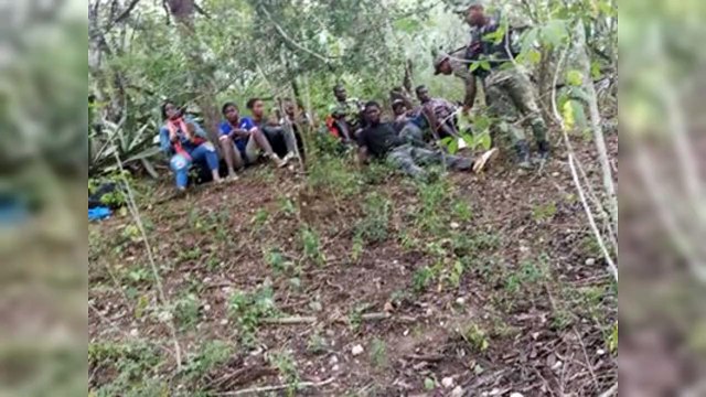 Detienen a cuatro hombres por tráfico de indocumentados