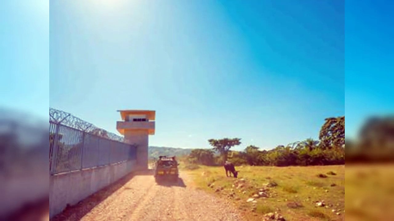 República Dominicana y Haití: muro fronterizo en progreso