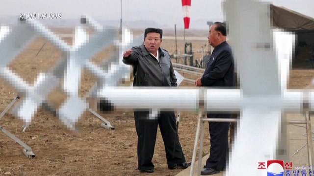Líder norcoreano ordena una producción en masa de drones explosivos