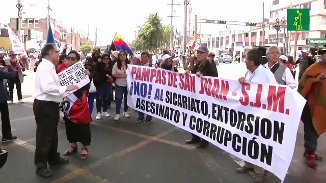 Decenas de manifestantes se concentran en las inmediaciones de la cumbre APEC en Lima.mp4