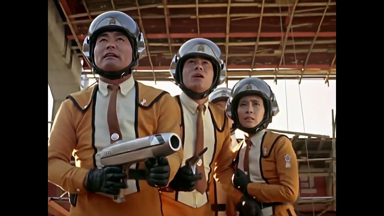 Ultraman_-_A_Guerra_dos_Monstros_(Dublagem_Cinec