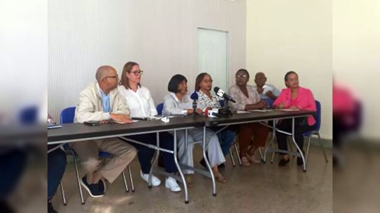 Enfermeras y otros profesionales de la salud convocan también a paro