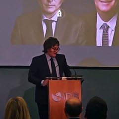 Javier Milei en el BID: discurso interrumpido por teléfono