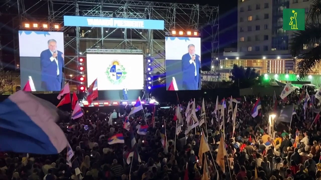 Opositor de izquierda y oficialista de centroderecha a balotaje en Uruguay