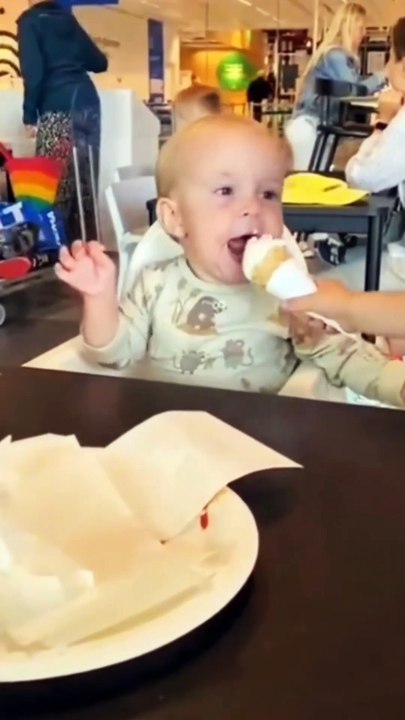 Baby's eating and Funny faces 😋😂 #baby #funnyvideos😂 #babylove #babytiktok #babylove #babyeatingfood #eating #Fyp #unfreezemyacount #1millionaudition #foryoupage❤️❤️ #trendingvideo #Funnyface #Fypp #fyp