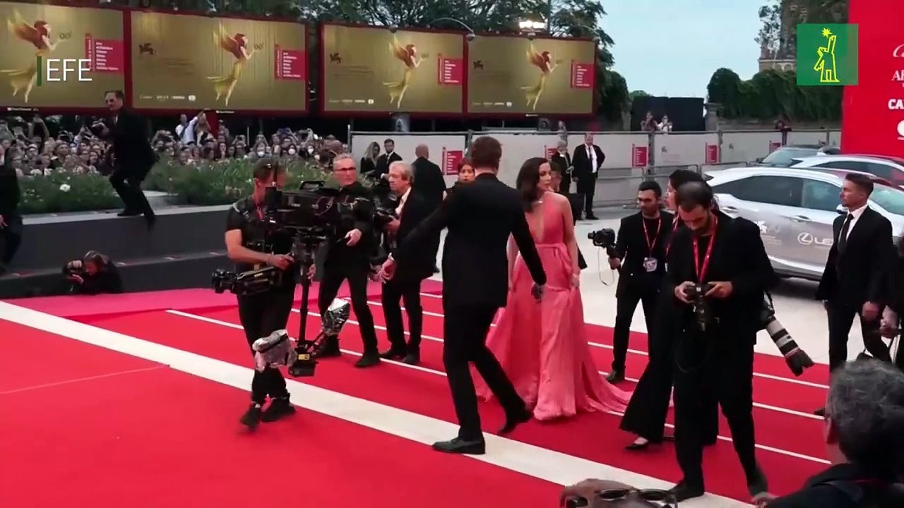Brad Pitt y Ana de Armas protagonizan la alfombra roja de "Blonde" en Venecia
