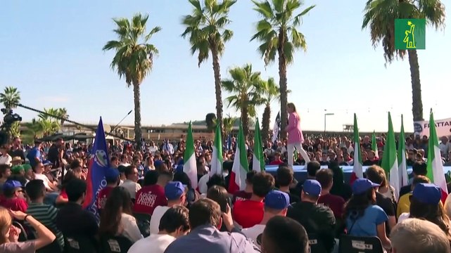 Abrir el documento en una nueva ventana Agregar al carrito Imprimir Elementos relacionados Share this document Descargar2:18 WEBMostrar/Ocultar información Italia cierra una inédita campaña electoral en medio de las polémicas