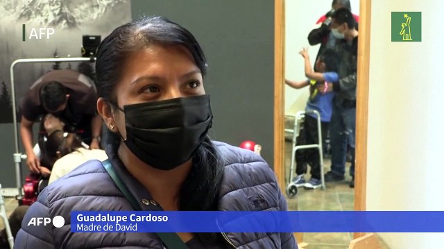 Niños con parálisis cerebral descubren el juego gracias a la robótica en México