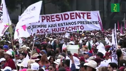 En su despedida, López Obrador defiende su legado en México para construir "una nueva patria".mp4