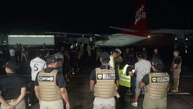 Panamá deporta a 30 migrantes ecuatorianos que cruzaron selva del Darién