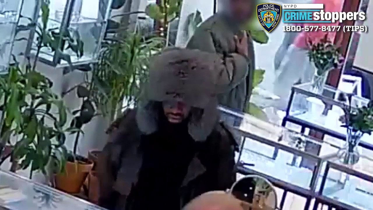 Man sought for stealing ring worth nearly $7K from Brooklyn jewelry store