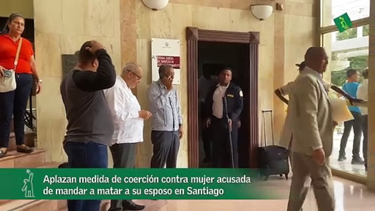 Aplazan medida de coerción contra mujer acusada de mandar a matar a su esposo en Santiago