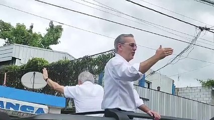 Choferes y amas de casa de Santo Domingo Norte se suman a la caravana en apoyo a Abinader