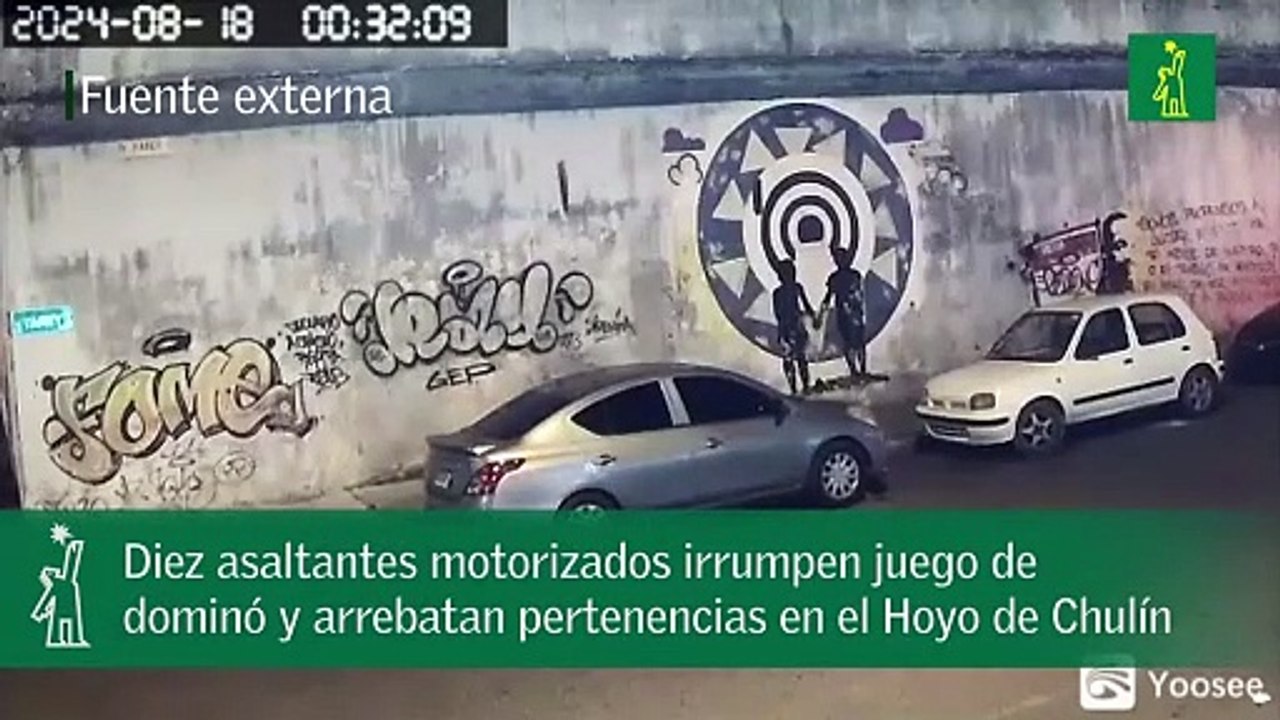 Diez asaltantes motorizados irrumpen juego de dominó y arrebatan pertenencias en el Hoyo de Chulín