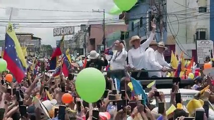 Miles de opositores venezolanos claman un "cambio" desde tierra natal de Chávez