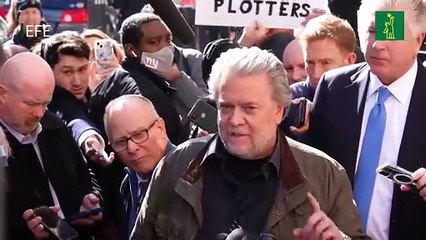 Steve Bannon llega a prisión para cumplir con una condena de 4 meses