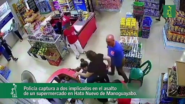 Policías apresan a dos hombres vinculados a asalto en supermercado de Hato Nuevo