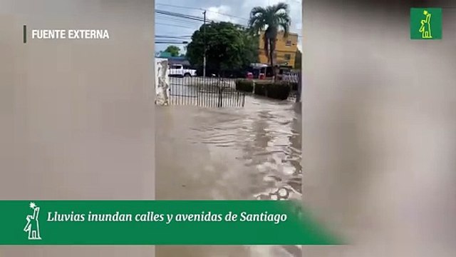 Lluvias inundan calles y avenidas de Santiago