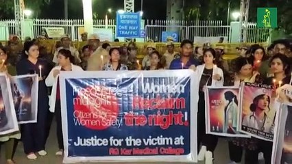 Protestas en India por la violación y asesinato de una doctora