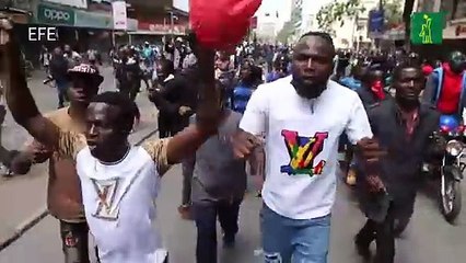 Decenas de personas marchan en Kenia en una nueva jornada de protestas menos concurrida