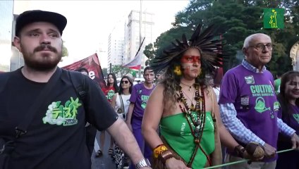 Miles marchan en Sao Paulo por la legalización de la marihuana