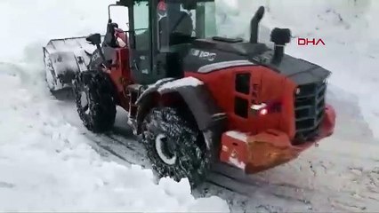 Şırnak’ta yola çığ düştü! Köy yolu kapandı, ekipler sahada
