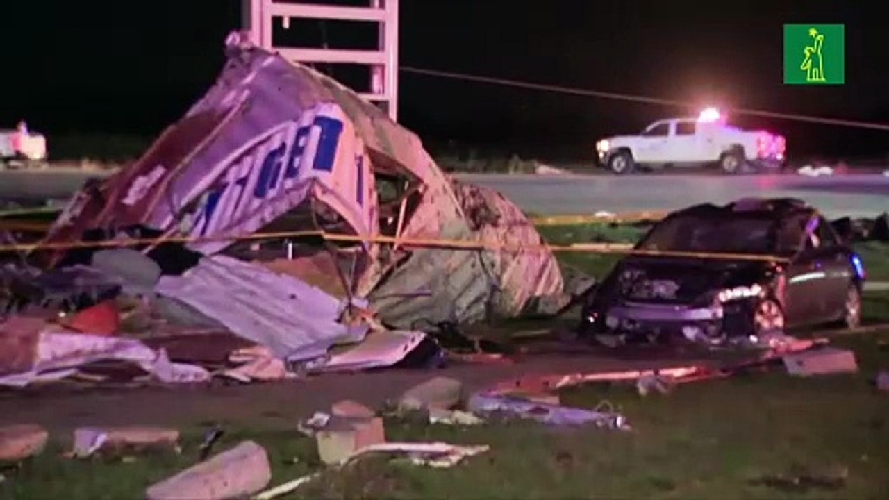 Al menos una decena de fallecidos dejan tormentas y tornados en el sur de EEUU