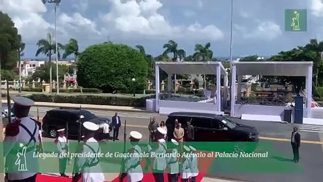 Llegada del presidente de Guatemala Bernardo Arévalo al Palacio Nacional