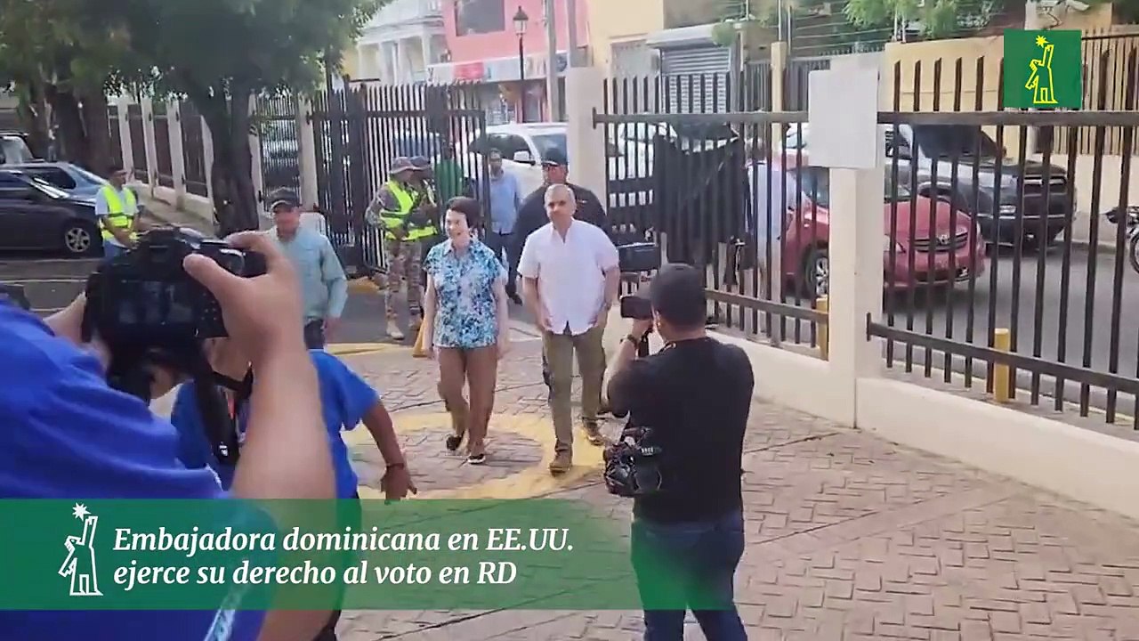 Embajadora dominicana en EE.UU. ejerce su derecho al voto en RD