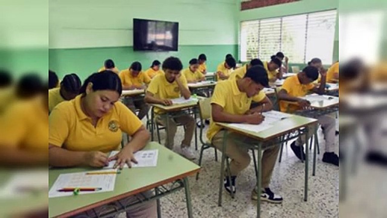 Pruebas Nacionales: el 74% de los estudiantes aprobó, dice Minerd