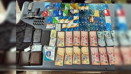 Detienen a tres hombres acusados de fraude financiero en Santiago