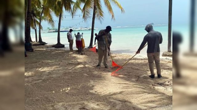 Escombros y daños en playa de Boca Chica por el huracán Beryl
