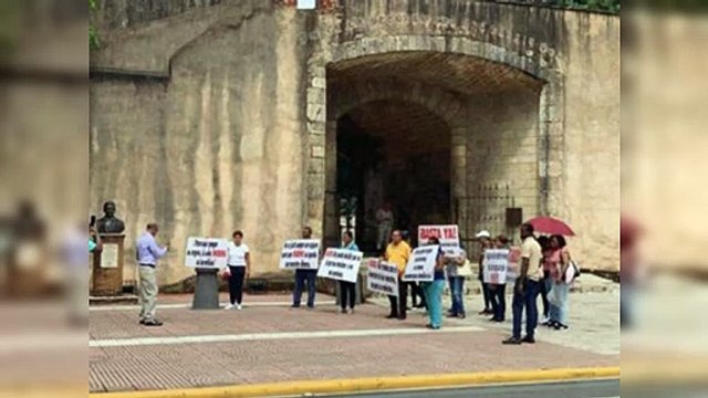 Maestros jubilados piden se elimine la obligación de seguro