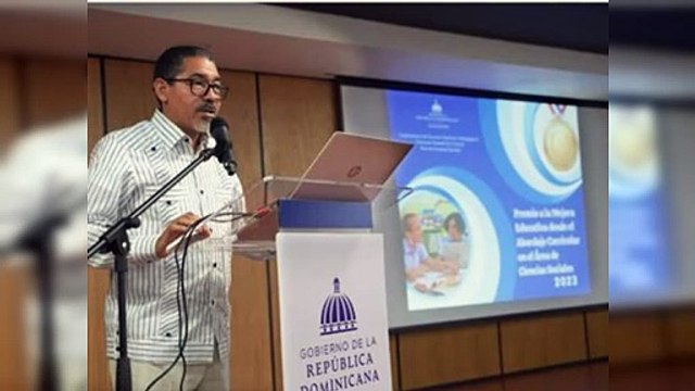 El Minerd galardona docentes de Ciencias Sociales