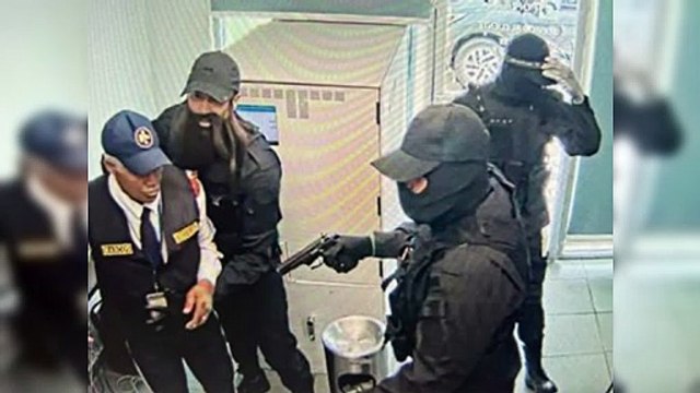 Policía busca dinero robado en asalto al Banco Popular