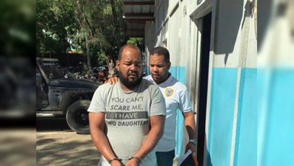 Posponen coerción a hombre acusado de estrangular madre en Santiago