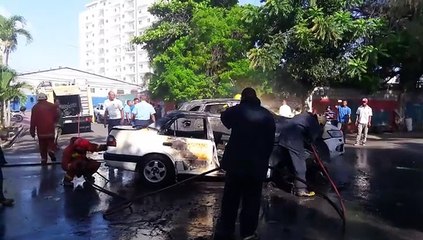 Dos vehículos se incendian luego de colisionar