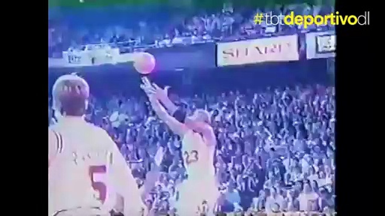 TBT Deportivo, Michael Jordan de los Bulls de Chicago, estableció récord con seis triples y 35  puntos en la primera mitad del Juego 1, de Las Finales de la NBA, en 1992 contra Portland