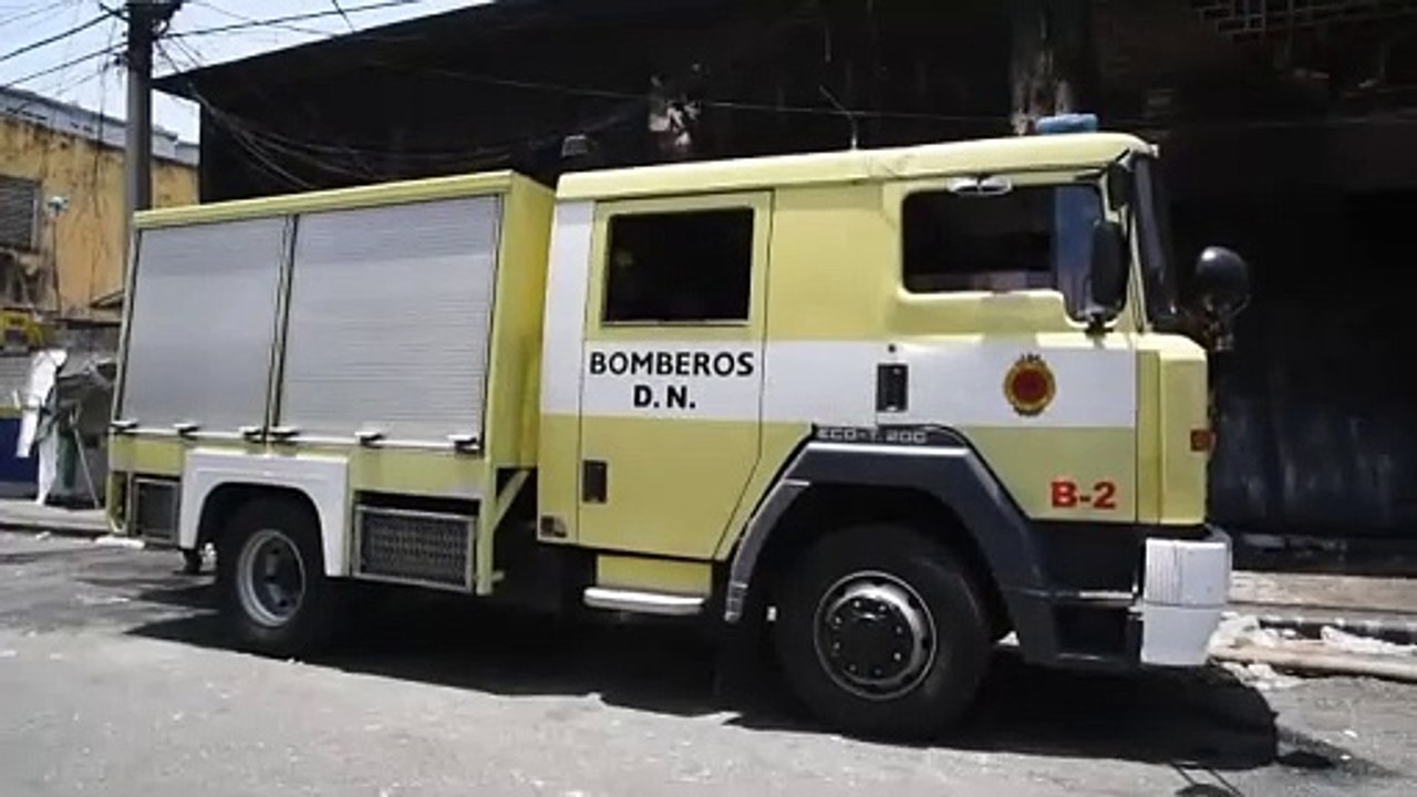 Fuego en Almacenes Rodríguez.f4v